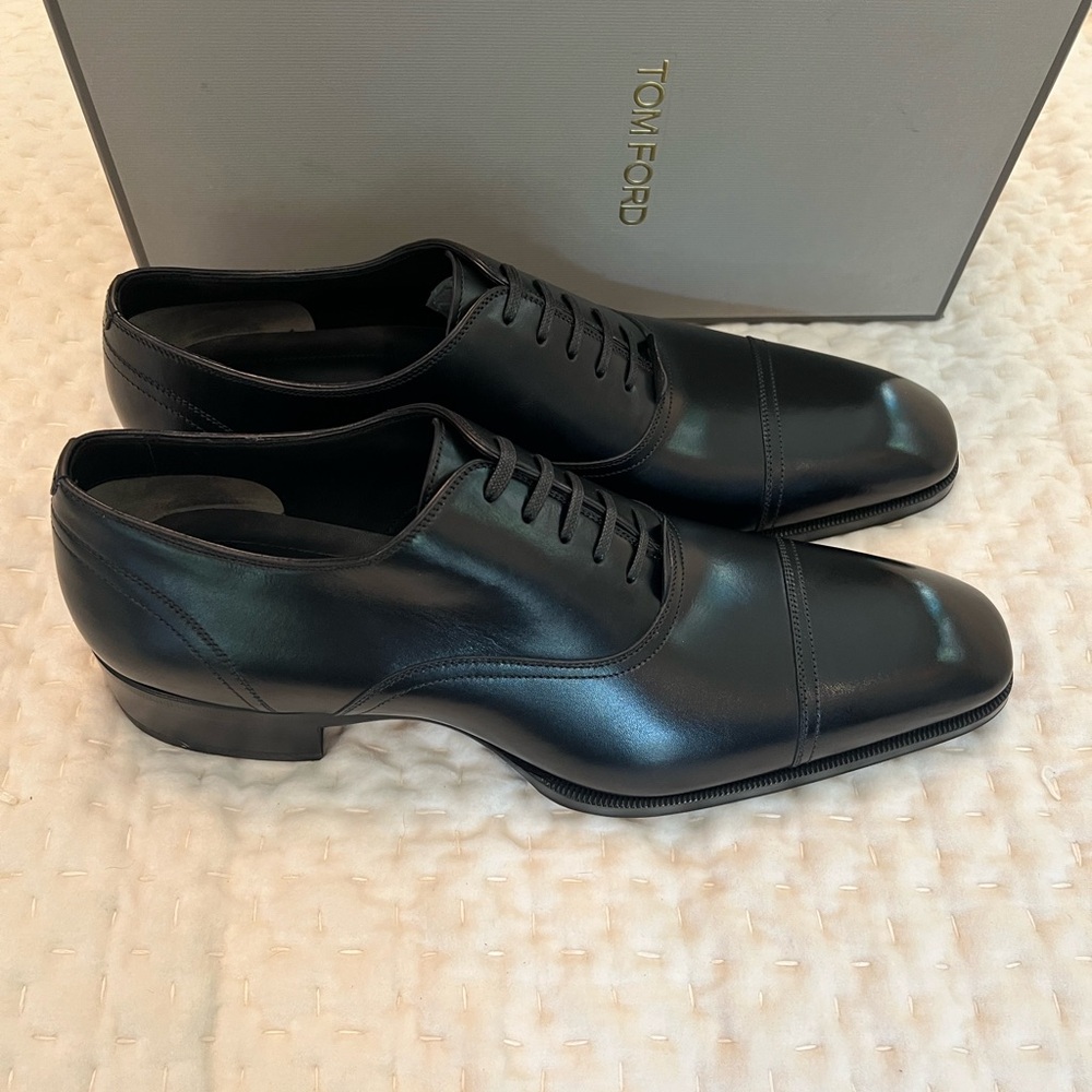 Tom Ford Black Leather Cap Toe Dress Shoes